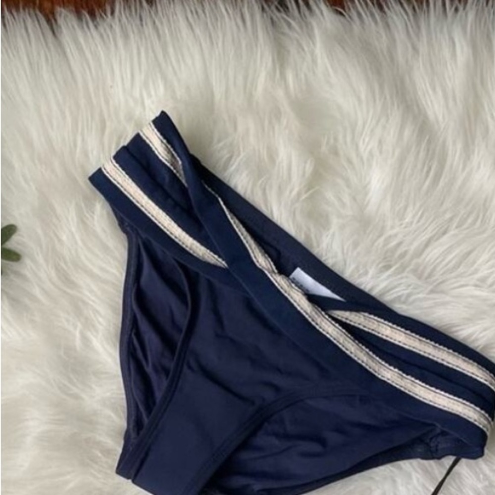 Robin Piccone Abi Bikini Bottoms NWT Size Small Navy & cream